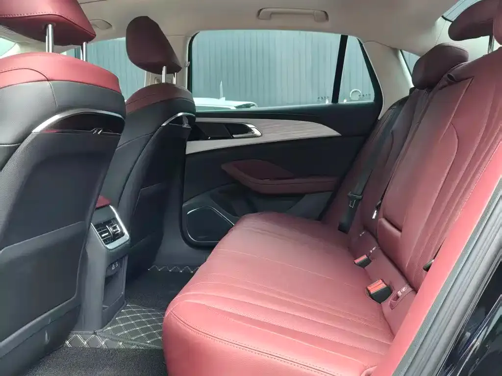 Hongqi H5 PHEV 2025 из CN, фото 6