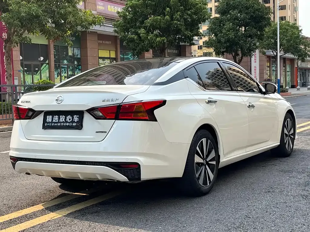 Nissan Teana — фото 2
