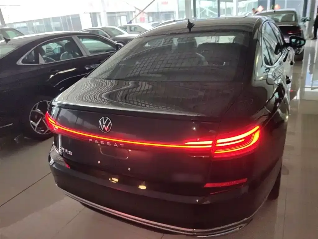 Volkswagen Passat — фото 3