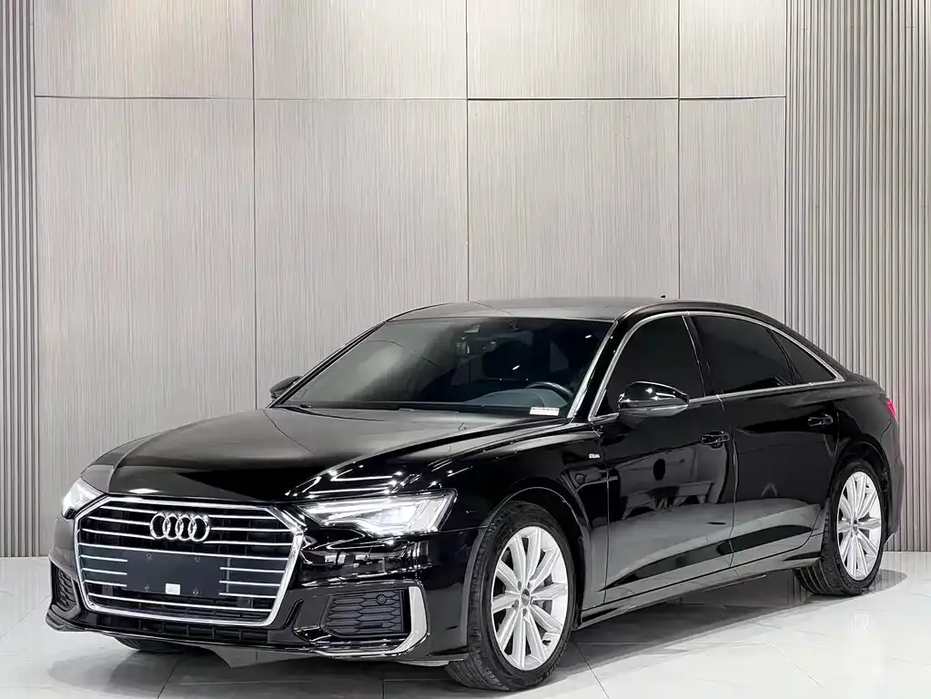 Audi A6L — фото 1