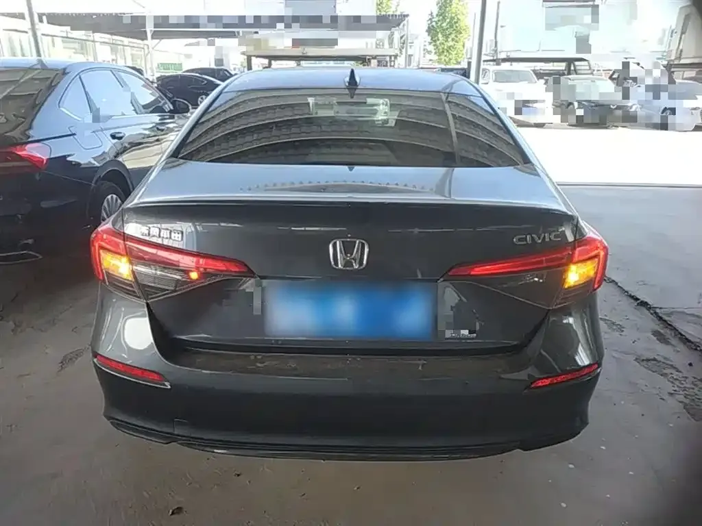 Honda Civic — фото 10