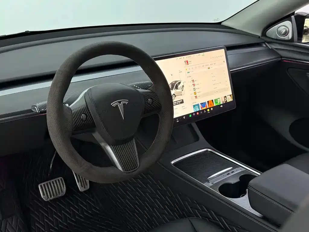 Tesla Model Y — фото 7