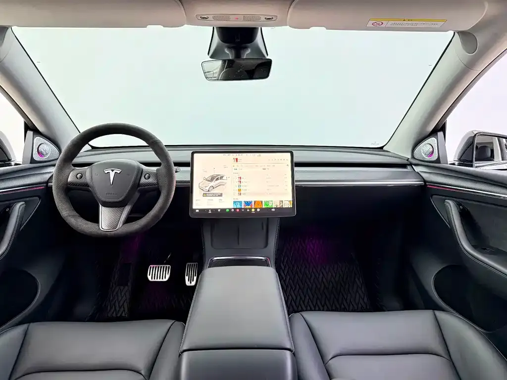 Tesla Model Y — фото 9