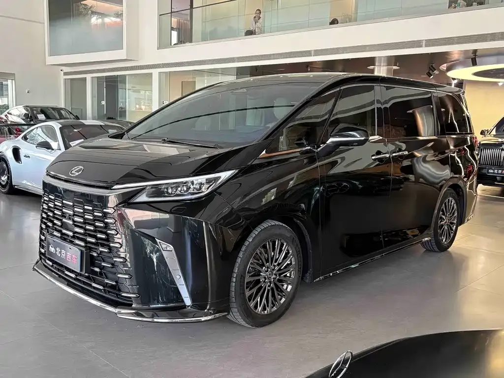 Lexus LM 2026 из CN, фото 1