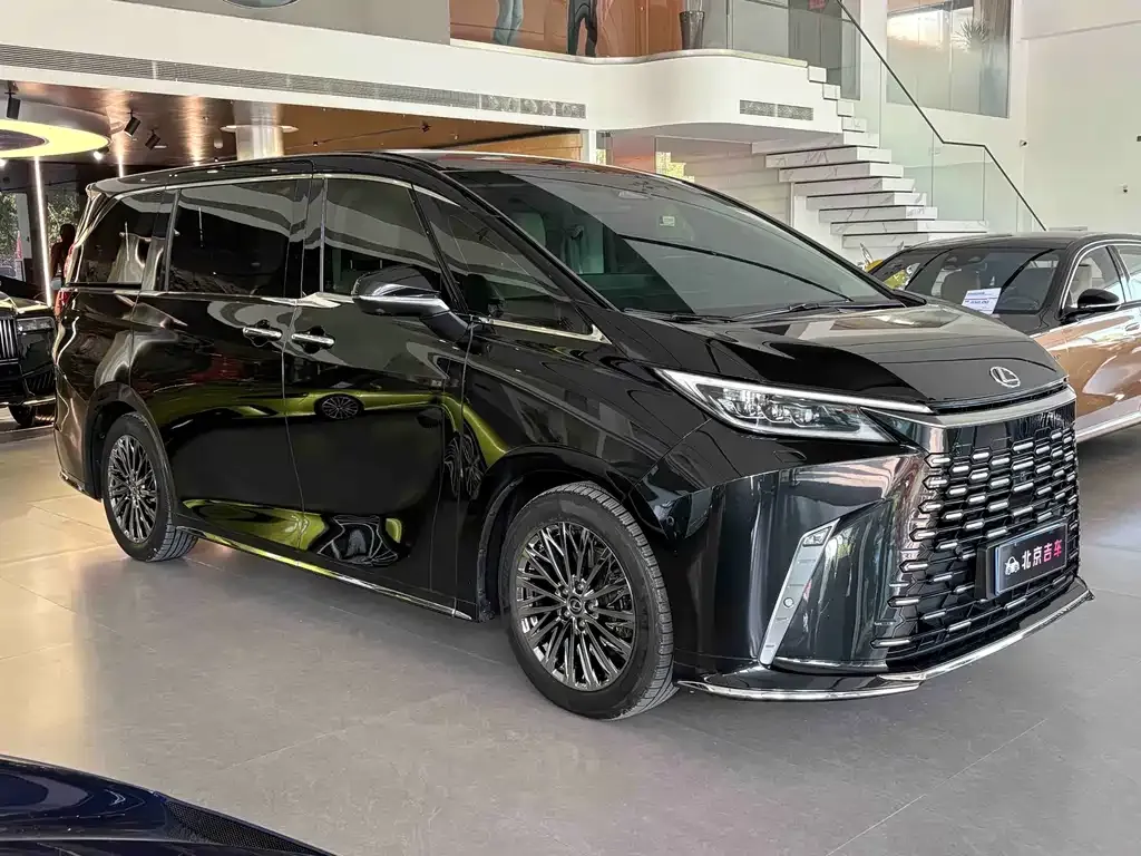 Lexus LM 2026 из CN, фото 6