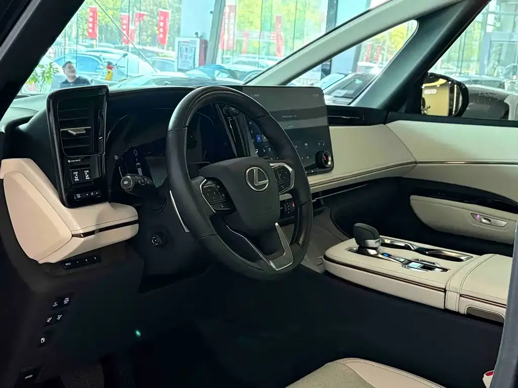 Lexus LM 2026 из CN, фото 2