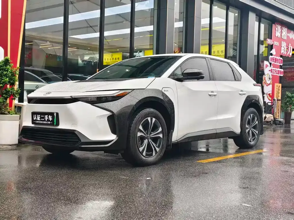 Toyota Platinum 4X