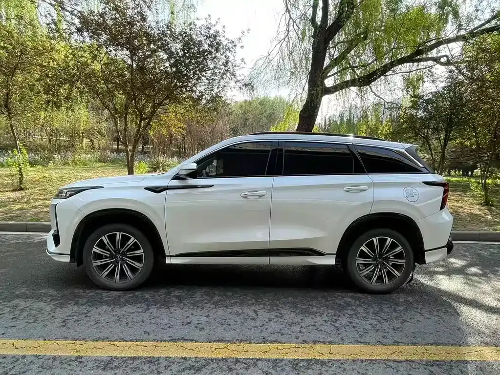 Changan CS75PLUS — фото 10