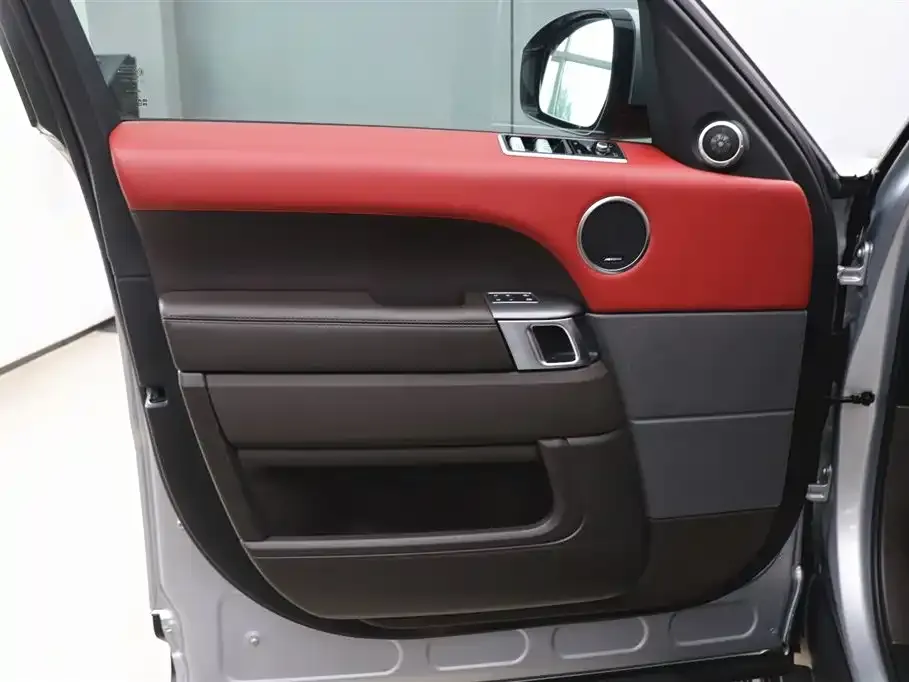 Land Rover Sport PHEV 2021 из CN, фото 2