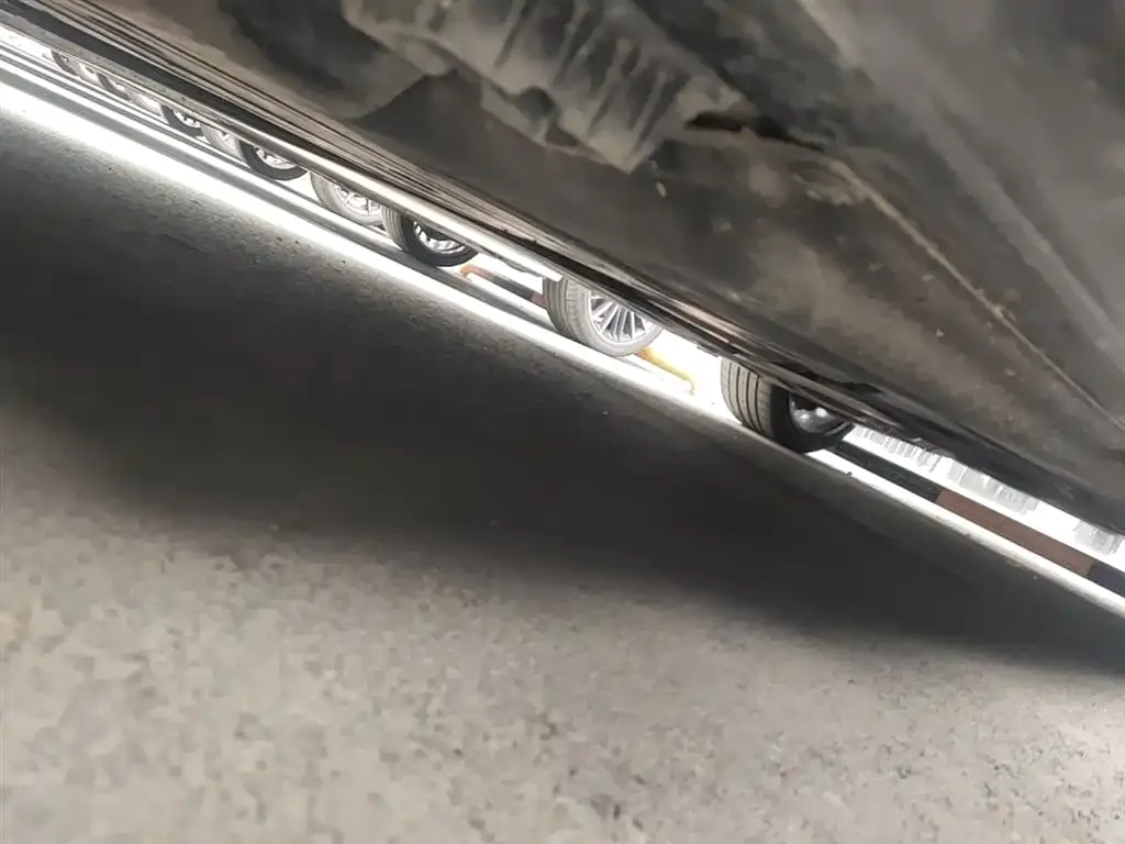 BMW 5 Series 2025 из CN, фото 10