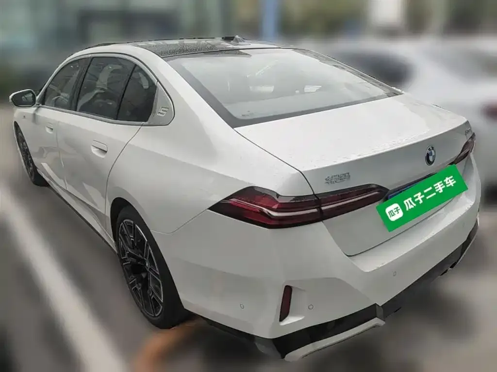 BMW 5 Series 2025 из CN, фото 7