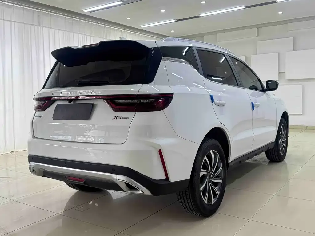 Geely Vision X6 — фото 6