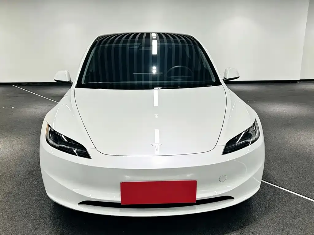Tesla Model 3 — фото 5