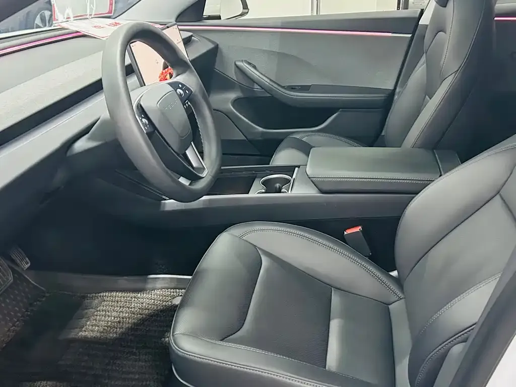 Tesla Model 3 — фото 4