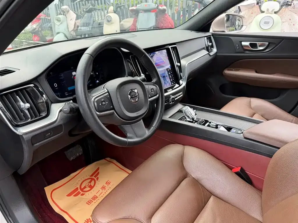 Volvo S60 2023 из CN, фото 6