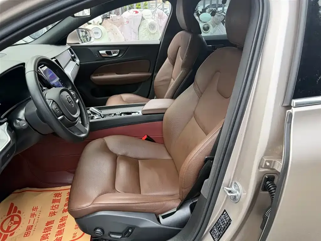Volvo S60 2023 из CN, фото 10