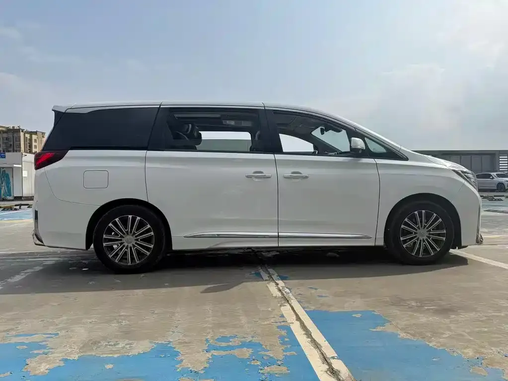 GAC Motor Trumpchi M8 — фото 10