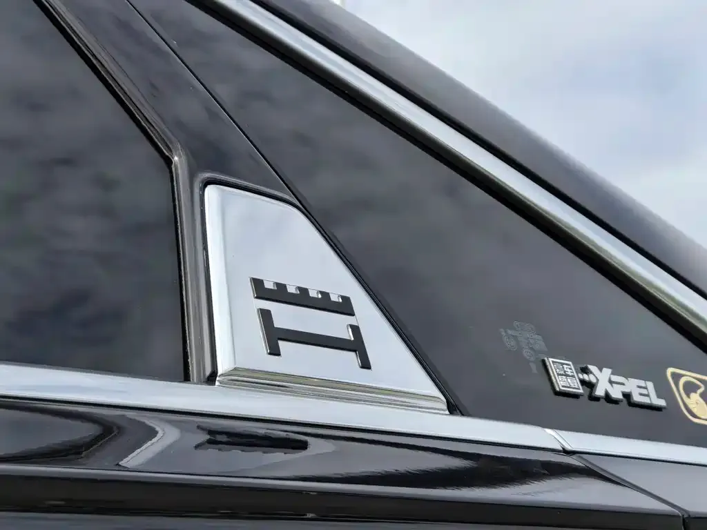 Audi A8 — фото 4