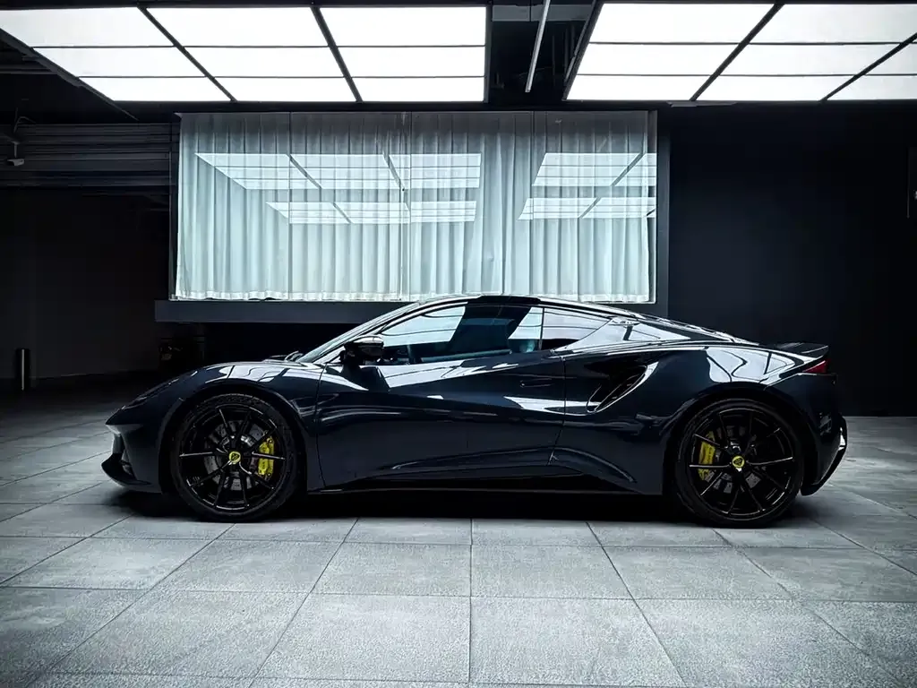 Lotus Emira 2023 из CN, фото 6