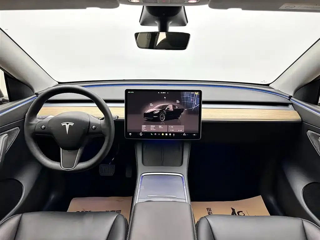 Tesla Model Y — фото 9