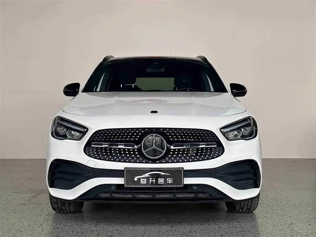 Mercedes-Benz GLA — фото 7