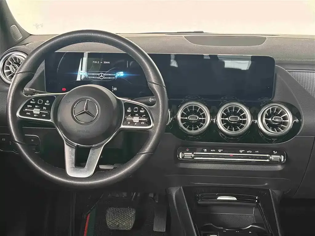 Mercedes-Benz GLA — фото 3