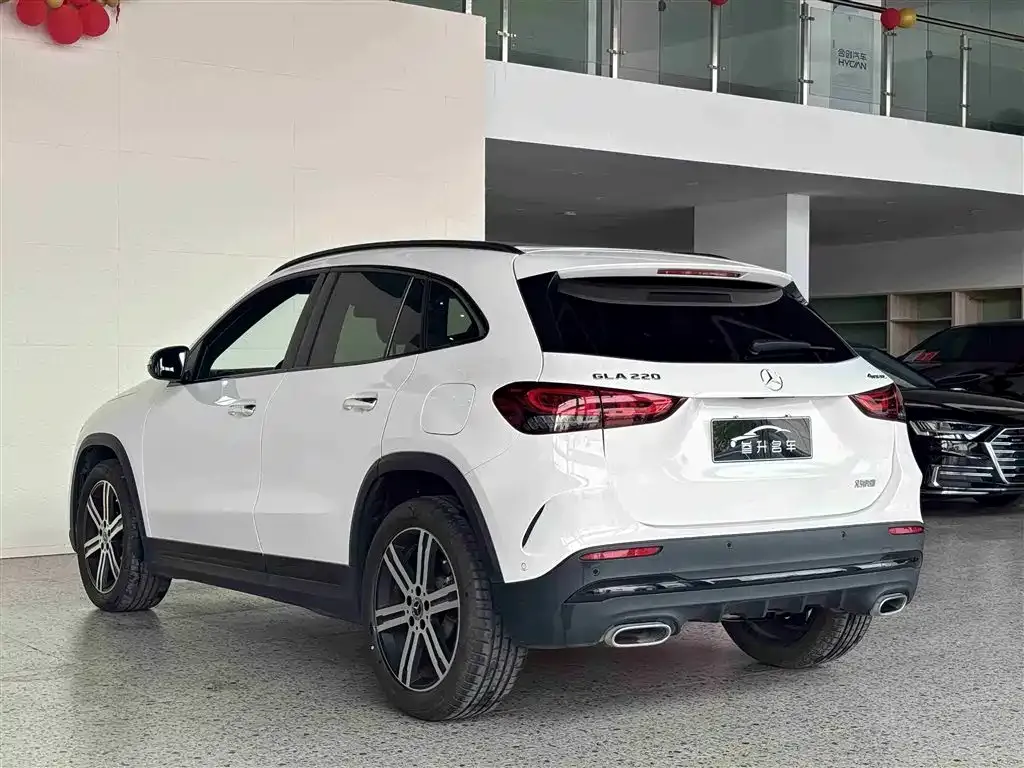 Mercedes-Benz GLA — фото 6