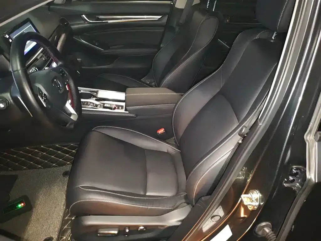 Honda Accord — фото 10