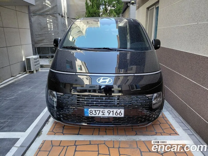 Hyundai Staria — фото 1