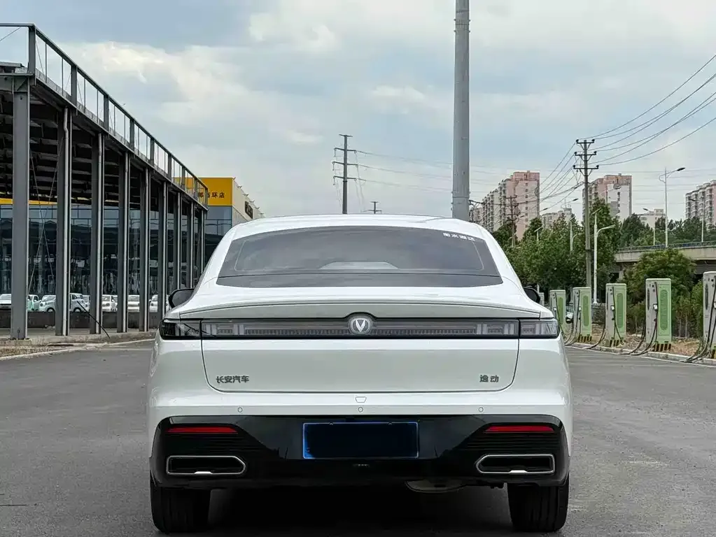 Changan Eado — фото 7