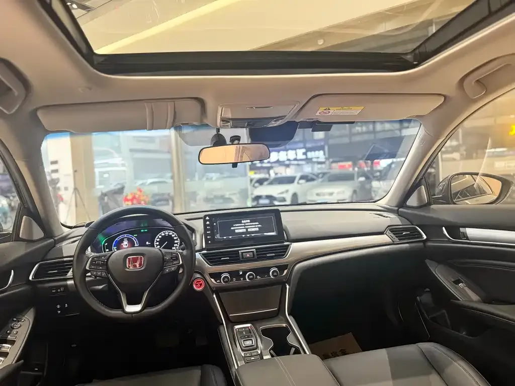 Honda Accord — фото 3