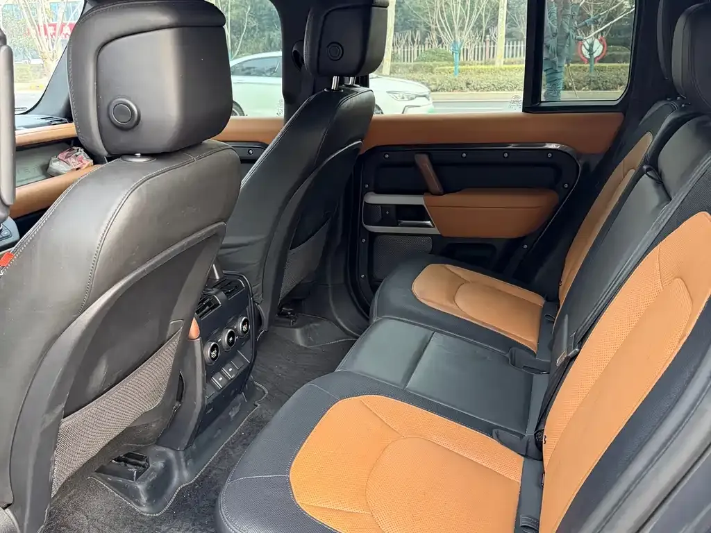 Land Rover Defender — фото 6