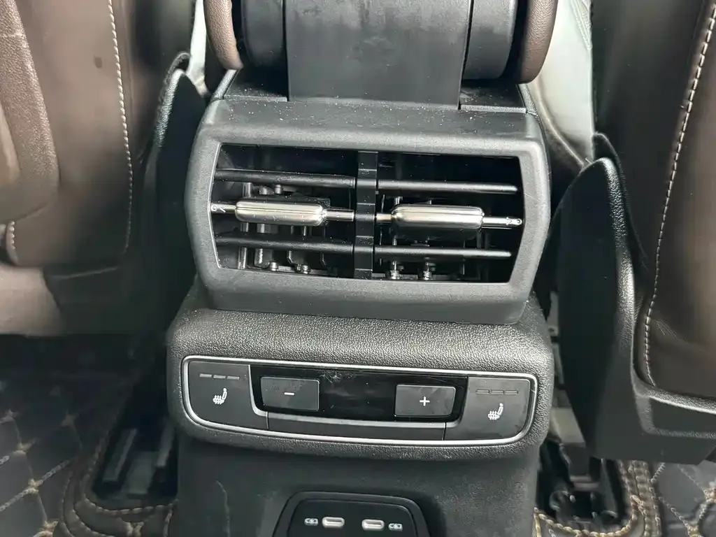 Audi Q5 e-tron 2023 из CN, фото 4