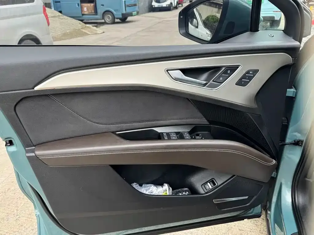 Audi Q5 e-tron 2023 из CN, фото 3