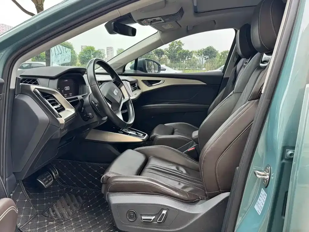 Audi Q5 e-tron 2023 из CN, фото 2