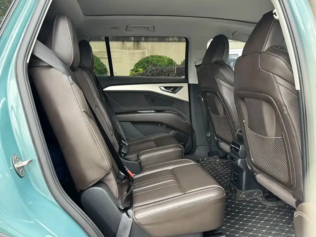 Audi Q5 e-tron 2023 из CN, фото 9