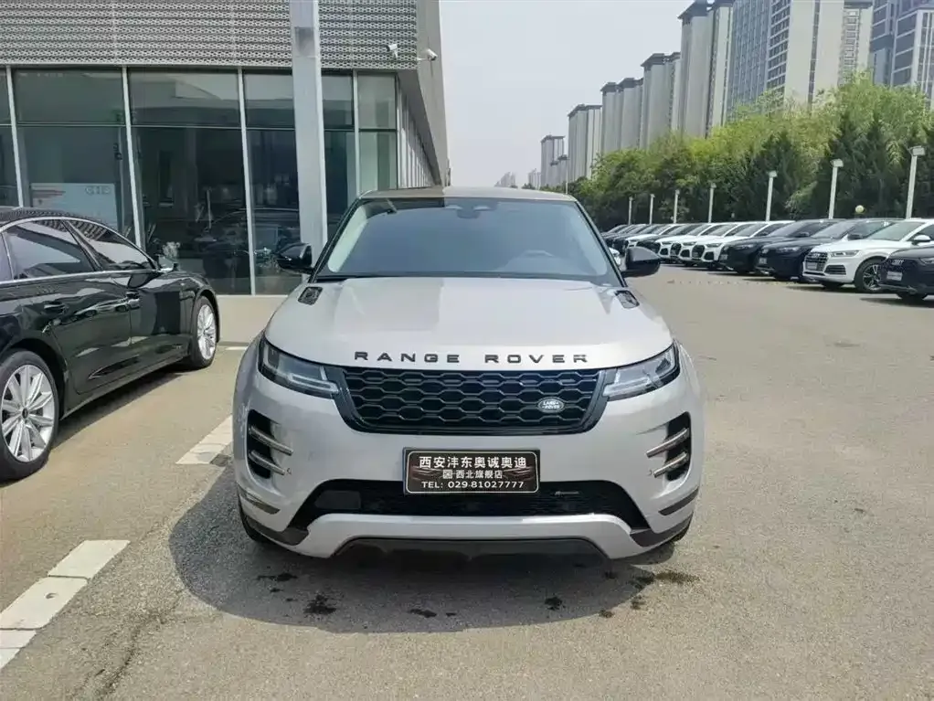 Land Rover Evoque — фото 1