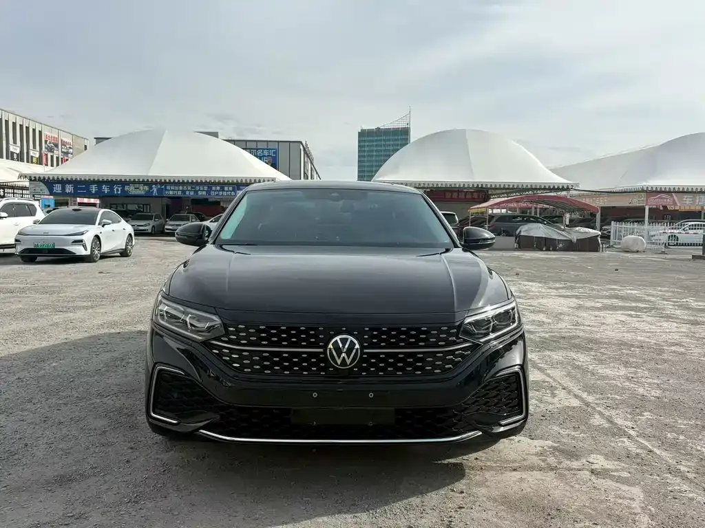 Volkswagen Passat — фото 8
