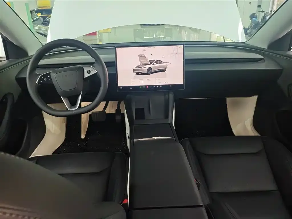 Tesla Model 3 — фото 8