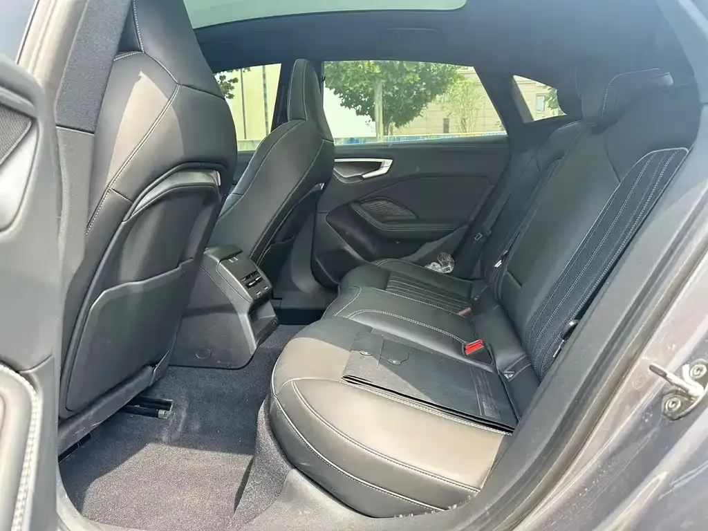 Audi A5L Sportback 2025 из CN, фото 8