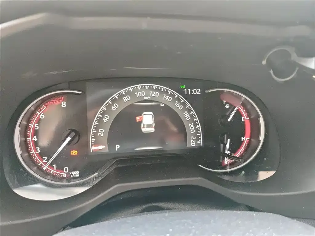 Toyota RAV4 — фото 10