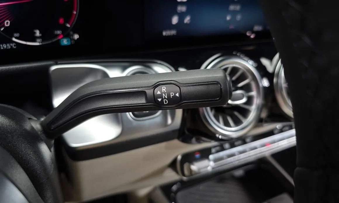 Mercedes-Benz GLB-Class 2024 из KR, фото 2