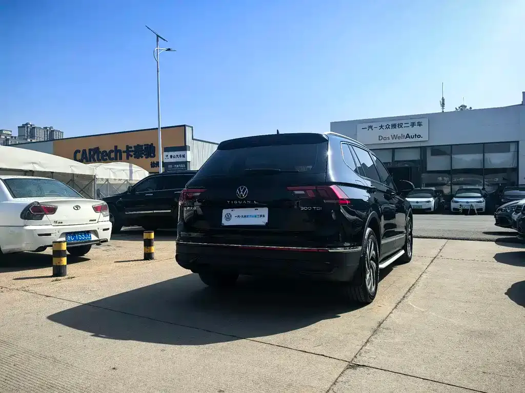 Volkswagen Tiguan L — фото 6