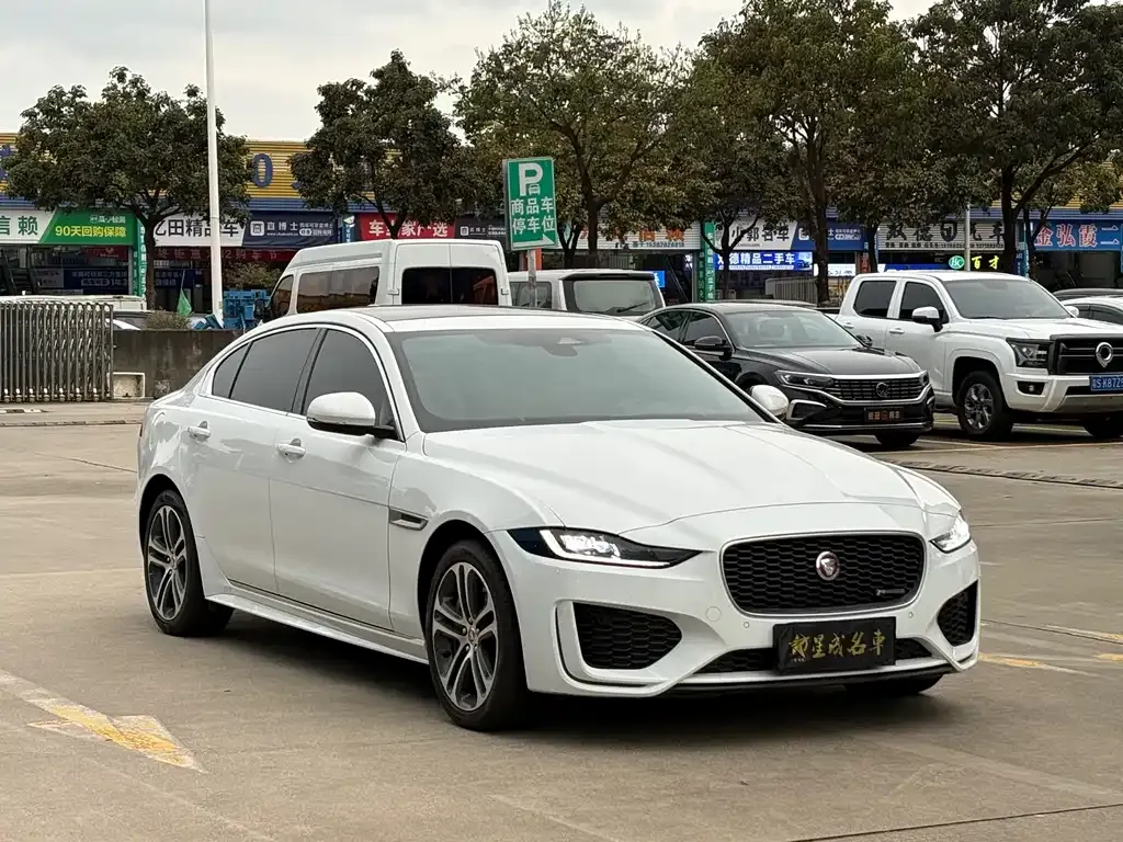 Jaguar XEL — фото 10