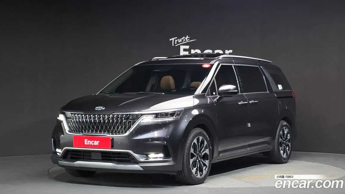 Kia Carnival — фото 1