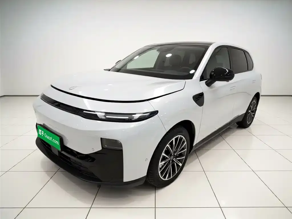 Leapmotor B10