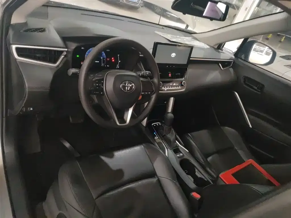 Toyota Frontlander 2023 из CN, фото 4