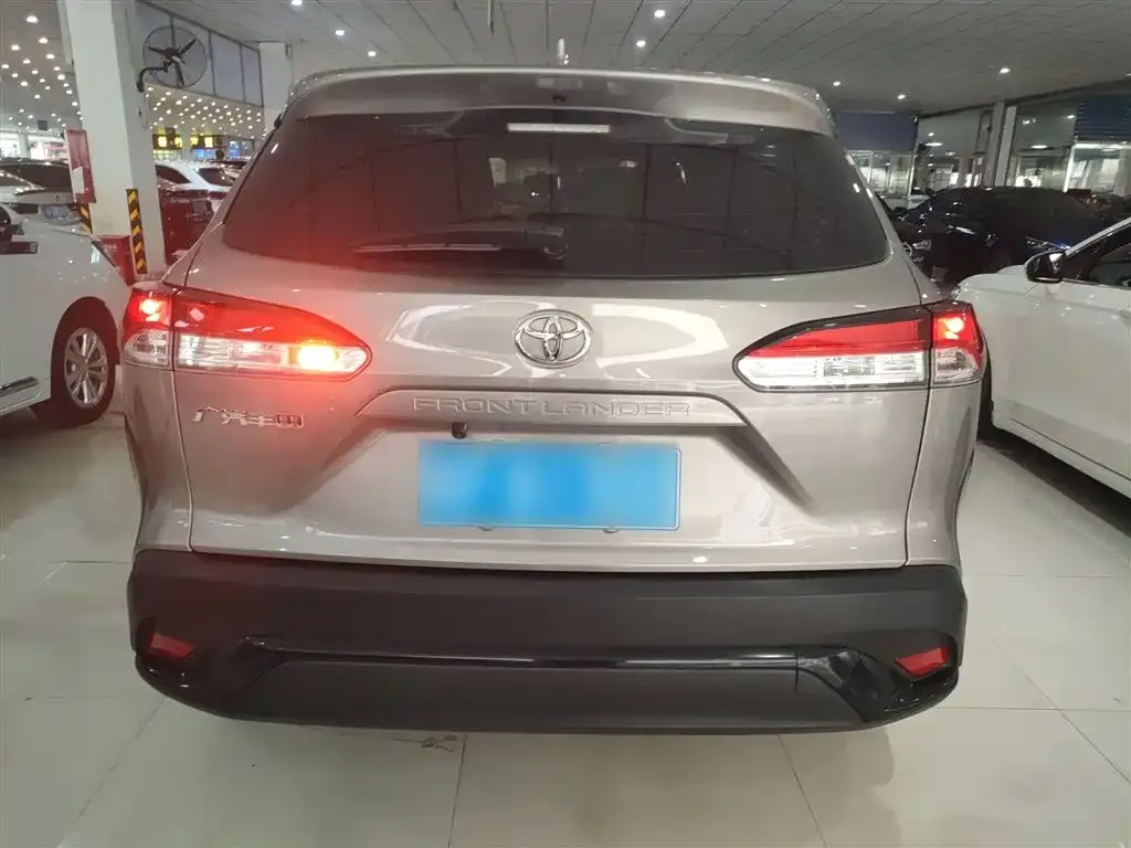 Toyota Frontlander 2023 из CN, фото 10