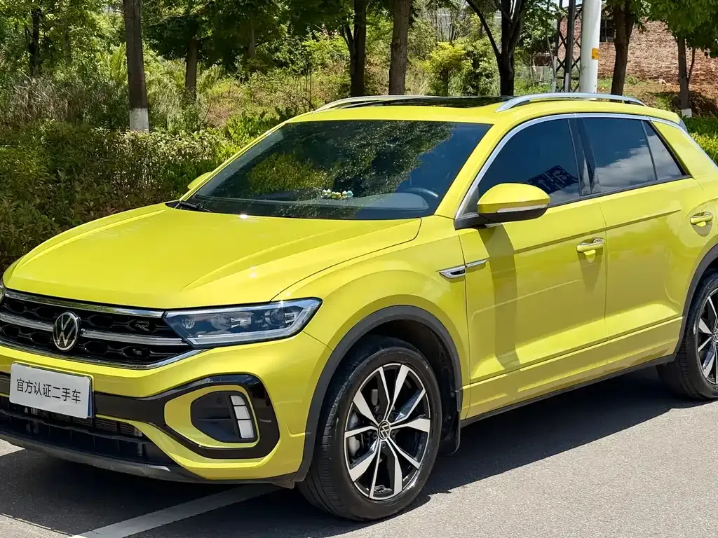 Volkswagen T-Roc — фото 1
