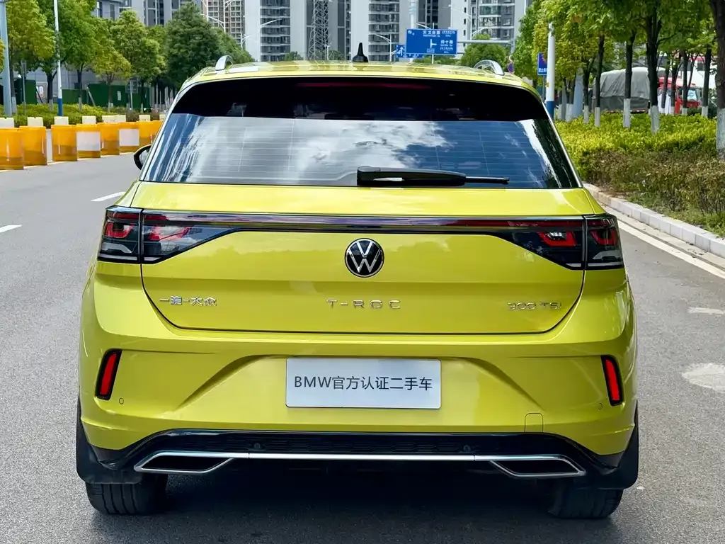 Volkswagen T-Roc — фото 10